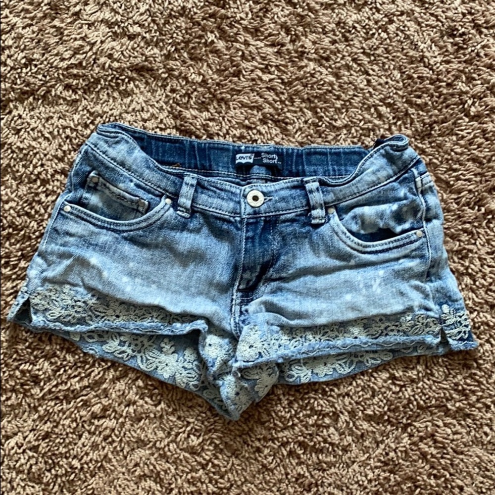Levi’s Jean cut off shorts 16